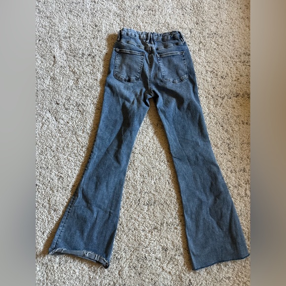Good American Good Legs Flare Jeans Sz 28 in Indigo 330 Raw Hem - Picture 9 of 10